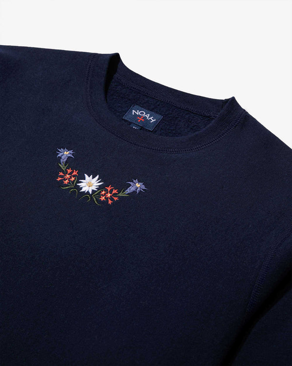 Noah - Embroidered Crewneck - Detail